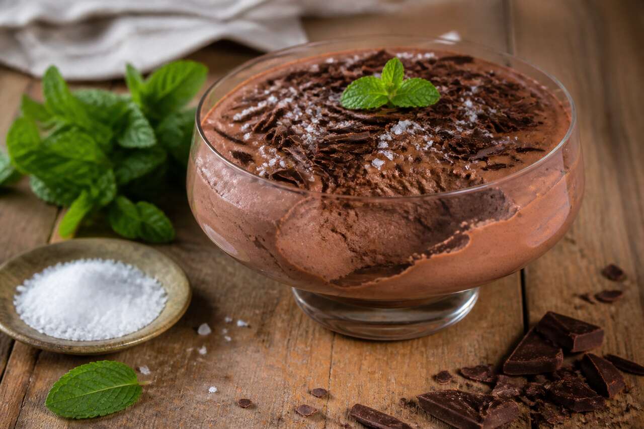 Recette de mousse au chocolat et &agrave; la menthe de Cyril Lignac