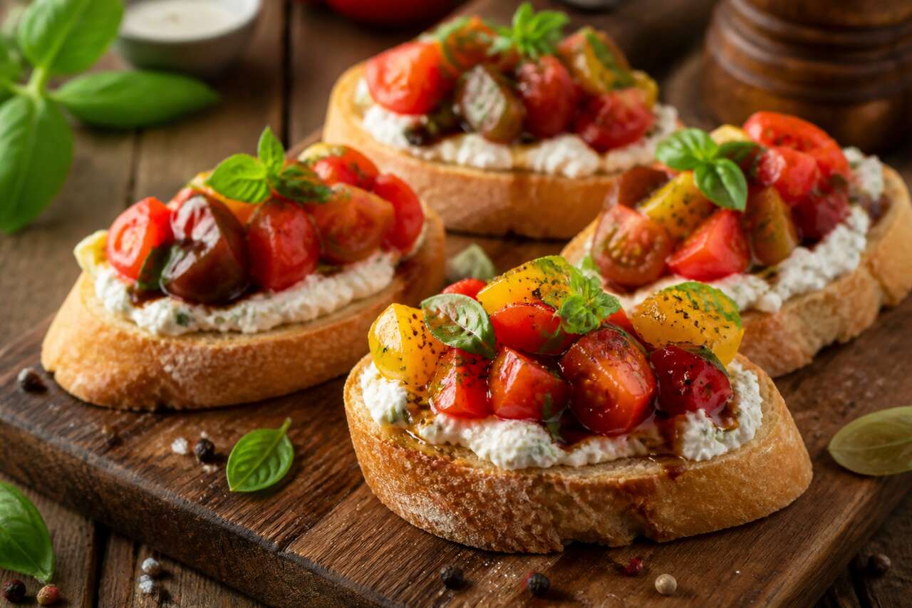 Recette de bruschetta aux tomates, basilic et Boursin