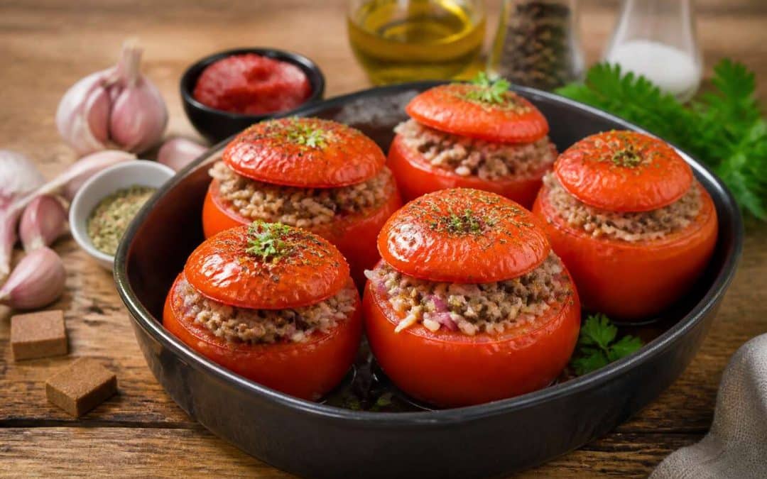 Recette de tomates farcies au riz, bœuf haché et oignons rouges